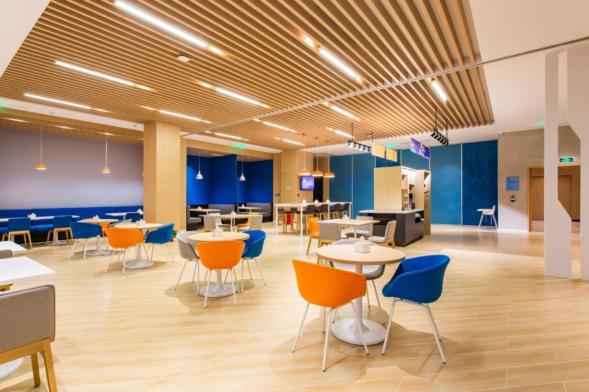 Holiday Inn Express Jiangmen Jianghai By Ihg Zewnętrze zdjęcie