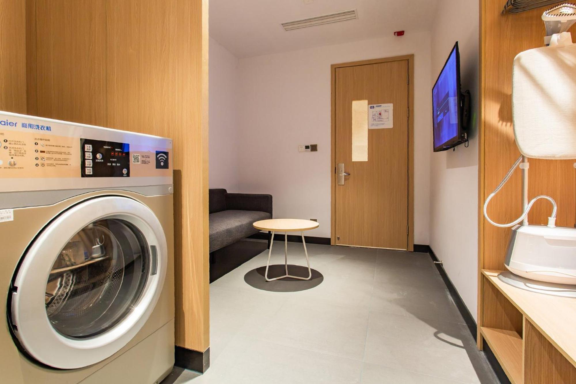 Holiday Inn Express Jiangmen Jianghai By Ihg Zewnętrze zdjęcie